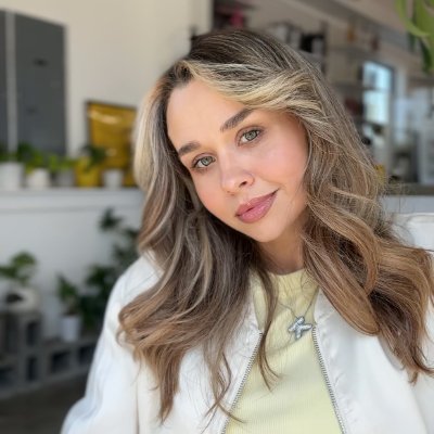 kateugcreator's profile picture. I’m Kateryna, a Seattle-based UGC creator and marketing strategist. Brands like L’Oréal Paris, Dove, Ardell
kateugcreator@gmail.com 
View my portfolio below