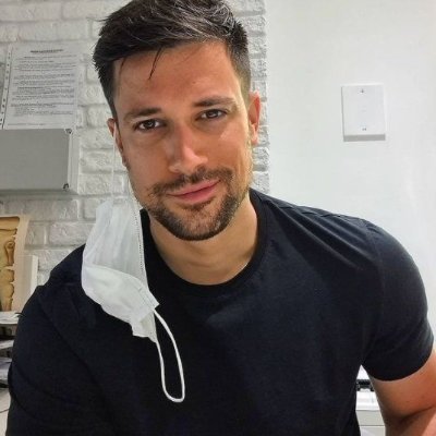 Starting here 👋 Lookin for friends 💙 dotctor wataa
🔦 Product Innovator Beauty & Brains!| https://t.co/9d3qNVsai1