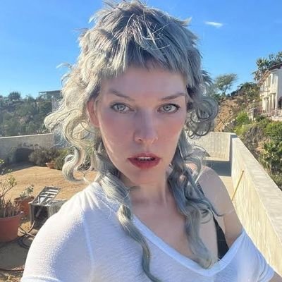 milica_jov25638's profile picture. 