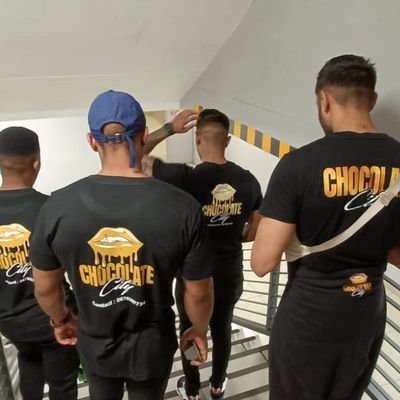 Mawanda2906's profile picture. The road to success is always under construction. 🚧🔑👷‍♂️

I FOLLOW BACK.