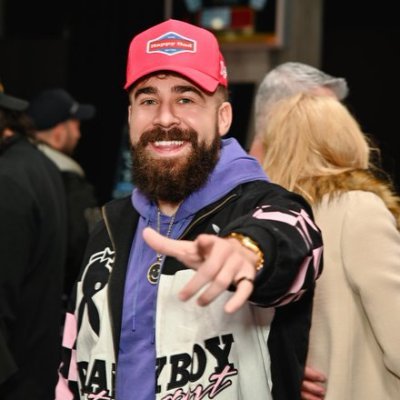 YO YO YO ITS OVERTFLOW 🎮 @HappyPunch 🥊🧠 #FaZeUp Vegas 🎰 BJJ Black Belt ⬛️⬛️🟥⬛️ @MisfitsBoxing OG. 🥜 owner @nutcasemilk