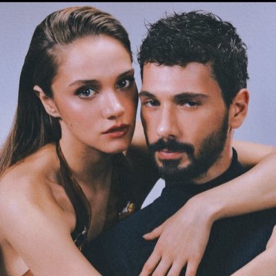 halzeylove2442's profile picture. 