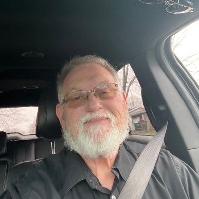 ElizabethR98897's profile picture. 