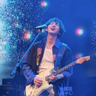 #KimTaehyung: Rest well, eat well.
Multistan 😜
She/Her
29 ✨
🌟BTS, EXO, TXT, TBZ, ONEWE and &Team🌟
