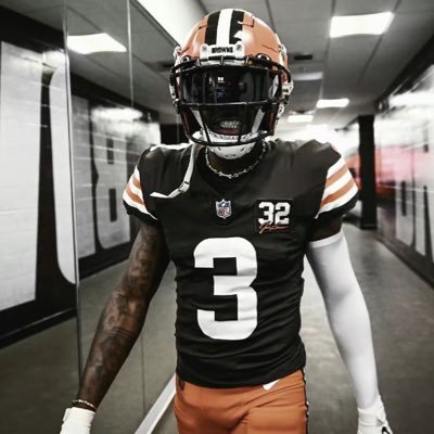 BrownsProd_'s profile picture. #dawgpound #GoBucks #GuardsBall #LetEmKnow