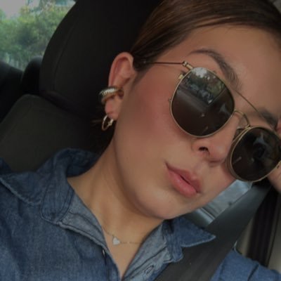 RebecAlvarez30's profile picture. Soy un estuche de monerías // 1 9 9 7