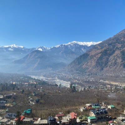 hikmafathima885's profile picture. 