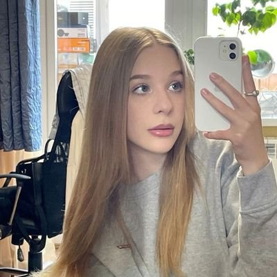 TelegramG28018's profile picture. I'm available for n@ughtie Pizza 🍕 and team content and sex meet
https://t.co/sW8SDqWKL3