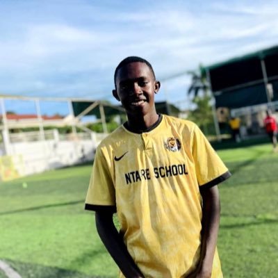 darisonkanyanks's profile picture. poor kid from Rukungiri, sc enshaza, omutagi fc, ntare school, Mengo ss, MUBs, NUP