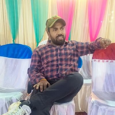 Tribhuw21084011's profile picture. इंसान को मार कर धर्म की रक्षा करने से बेहतर है, धर्म को मार कर इंसान की रक्षा करें क्योंकि इंसानियत ही धर्म है।

                                सत्यमेव जयते ✍️