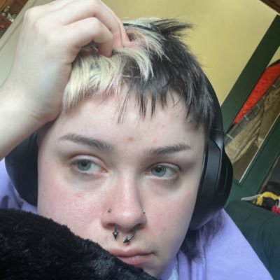 24 • he/she • AKA Scorpi 👑 • ND bird fan 🦆 • lab scientist and drag artist 🏳️🌈🏳️⚧️