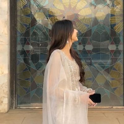 inzach_official's profile picture. 