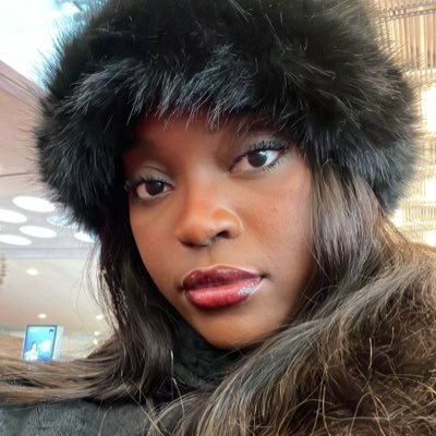🕊Un Esprit Saint dans une personne simple🕊 Eugénie Christelle KALALA 🇨🇲 🇦🇴💍