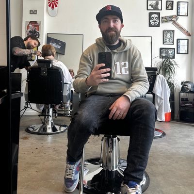 Junior barber at brown bear barbershop 💈 Stirling, Scotland. use the link below to book your appointment today!