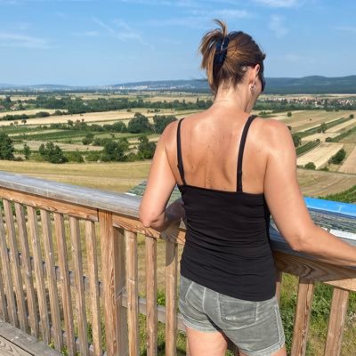 zeh29409's profile picture. 