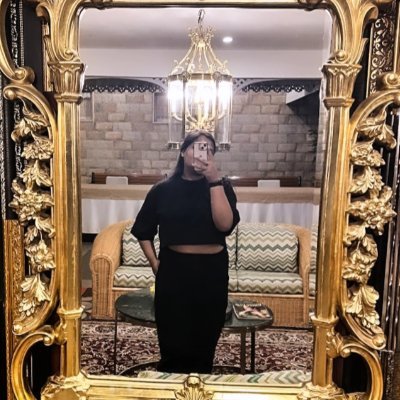 chalthikhai's profile picture. i tend to follow people whom i don't agree with | MBBS | she/her