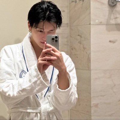 wyong__'s profile picture. Roleplayer - Jung Woo Young (정우영) Ateez. 1999, ESFJ.