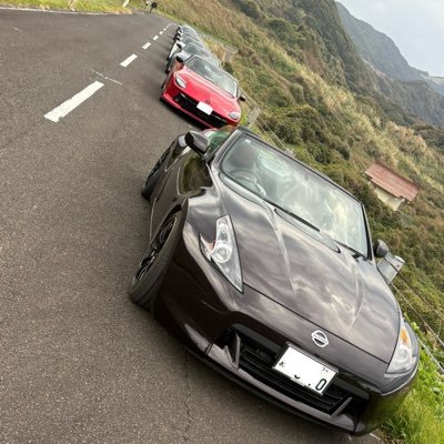 オールジャンル車好きです😀 ボロい趣味性の高い車を趣味で直したりしてます😅 常に日産車の流用ネタを考えてる変な人です🤣 車屋では無く普通のサラリーマンの素人DIYなのでお手柔らかに🙇♂️今はZ推しです👍 RZ34→HZ34のRZフェイス🚙フォロバは気まぐれでしております☺️