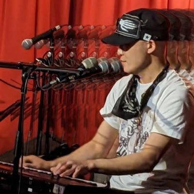 itsuro_itsraw's profile picture. 20年6thソロ「骸骨の饗宴」、25年7th/1st・Itsuro1×2_6+Topological(w/高橋直康b、堀口隆司ds)「メビウスのダンス」リリース。音髑装置(w/本田ヨシ子)、519(w/三善出)、三上寛とのデュオなど多岐に渡る活動。映画「キルマゲドン」主演/音楽。