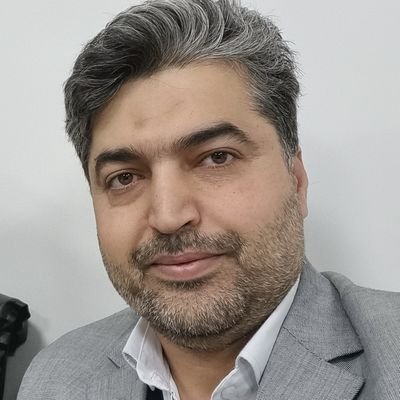 دکترای علوم ارتباطات اجتماعی/مسئول حفظ آثار و نشر ارزشهای دفاع مقدس/مدیر سابق تولیدات چند رسانه ای/مدیر اسبق روابط عمومی قرارگاه سازندگی خاتم الانبیاء/