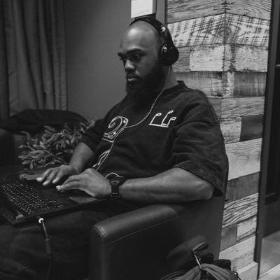 •God make it all possible •Grammy Nominated Producer • BET▫️ 🌐 I N T E R N A T I O N A L •@itstrackordie