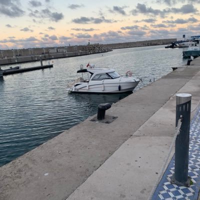 R72952De's profile picture. 