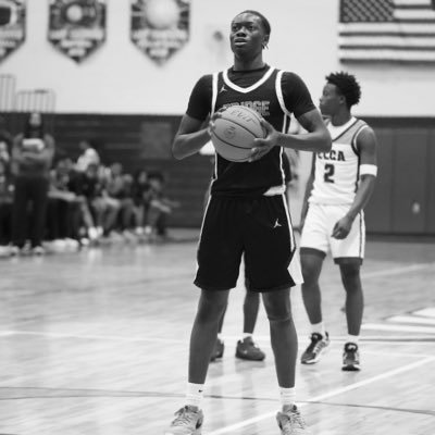 6’4 183lB • 2 way guard • C/O 2026 • Stockbridge High School • 3.0 gpa • 470-775-1145 • Shannong688@gmail.com