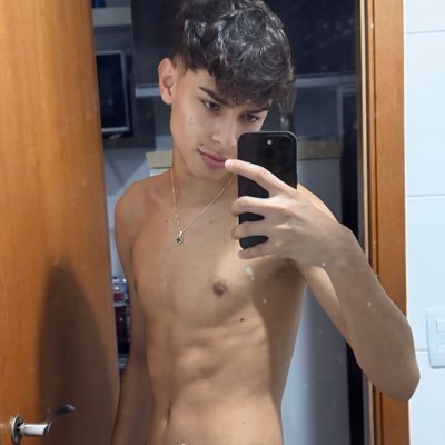 Sale of adult content 🥵 Packs in DM 😈🍆 Video calls 🔞 https://t.co/yX6DOMTA8X WhatsApp: 41988123541 pacote por R$29,90 💦😈