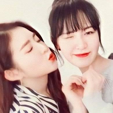 🩷💙🩷 | My Seungwannie ♡ | I🖤W | SW♡♡ JH♡♡ | wenrene moments recycler |
compiling wenrene moments thru threads