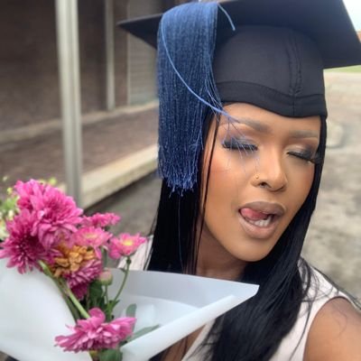 Makhanyayoo's profile picture. 