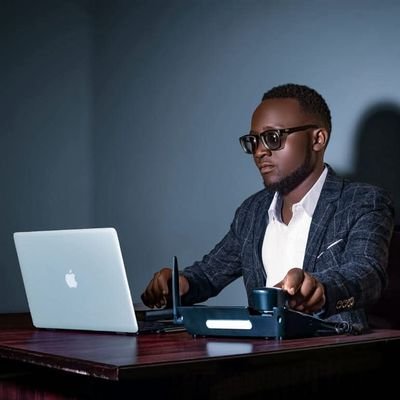 Men's Rights Activist, Influencer, Data analyst. Entrepreneur. Manchester United Diehard