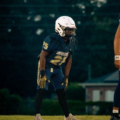 University High School(fl)/ 5’5/ 165lbs/ 3.9 w gpa/ running back and linebacker/ co 26/ 813-255-0655/ evanhinton2008@icloud.com