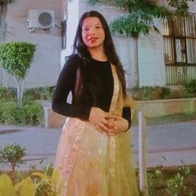radhika_g11's profile picture. 