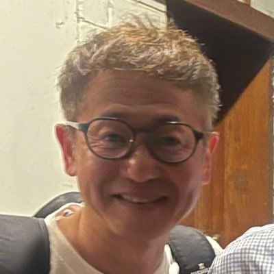 大阪難波にあるタレント事務所勤務。podcast番組「真夜中のことだま映画トライアングル」で喋ってました。再開するのかしないのか、それは謎。ご要望あればお便りください。夢を叶える想いはまだ止まない。