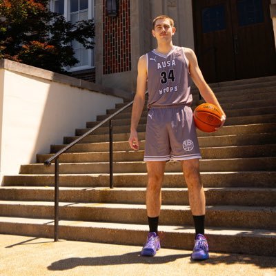 6’5 / F / Queensland, Aus, Brisbane / Class of 2025 / GPA 3.65 / https://t.co/f6OQUr494p