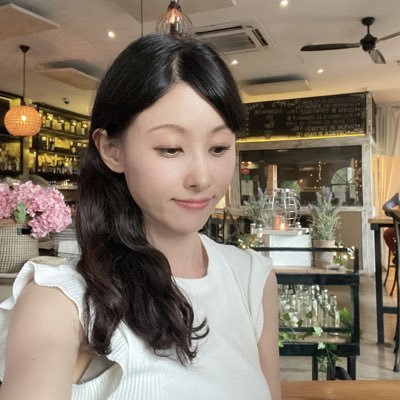 ポーセラーツ(食器デザイン)講師🫖 🍽️マンハッタンでレッスンしてます。体験レッスンご希望の方はDMください😊スキンケアオタク🧴旅行と食器作りが趣味です💓