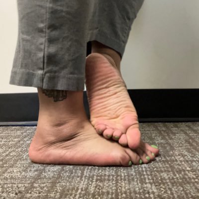 Size 9🦶🏼FinDom💰 Custom & Video chats📧 Contact: Brianna.affi@yahoo.com Cashapp: $Briannaaffi ———ᵂʳⁱⁿᵏˡᵉ ᴳᵒᵈᵈᵉˢˢ🤤🫣 🚫NO SESSIONS