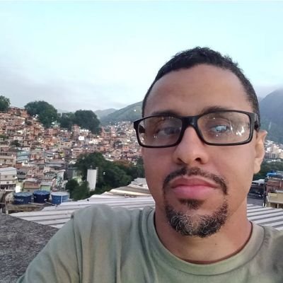 Perfil novo, o
@allah_andy
foi hackeado galera.
Assuntos: Vasco e Política, Liverpool, Marvel, Heat, e a vida na Favela de vez em quando kkk
