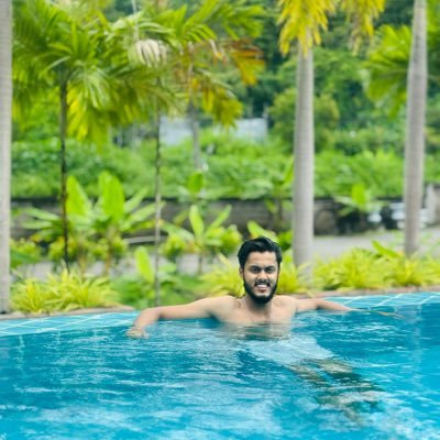 farazkh96's profile picture. Software Engineer - iOS App Developer