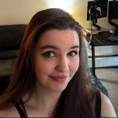 SammiBeary's profile picture. 🦦//daisy & teddy's mom 🧸🌼