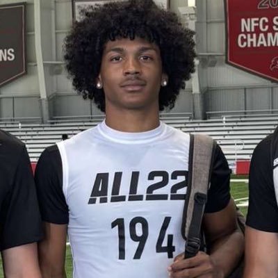 SS| CB @ Jesuit High School | 5’10 | 165 | | Class of 2026 | Contact 8135002575 |Tampa FL | antrayleejr@gmail.com | NCAA ID 2411465568 Follower of Christ ✝️