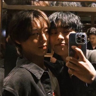 bolinhomorangoo's profile picture. Poa/RS

20y

estudante de administração e rh
obssecada em doramas e livros