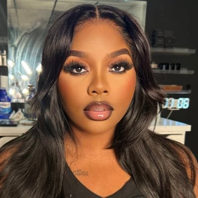 ItssHerx2's profile picture. IG @itsherx2 🎀