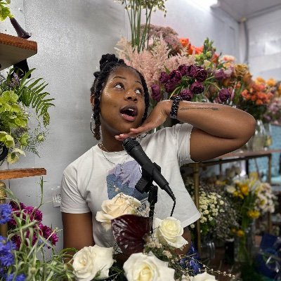 I like to chat, sometimes it rhymes 🤷🏾♀️ Unapologetically Trini 🇹🇹 Somewhere between humble.....and telling y'all to SMD NEW EP OUT NOW‼️