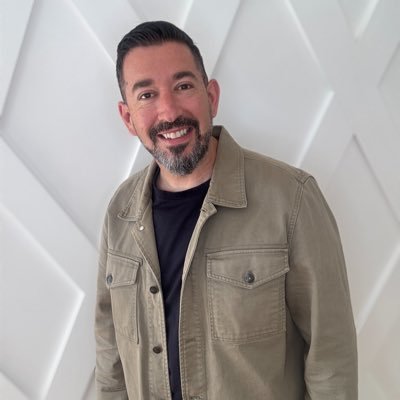 Growth exec | Binance, Ex-VeVe | Scaling tech, web3 & financial services | Building brands, leading teams, creating value.