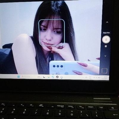 linocatss_'s profile picture. con minho escuchando barderos🌌