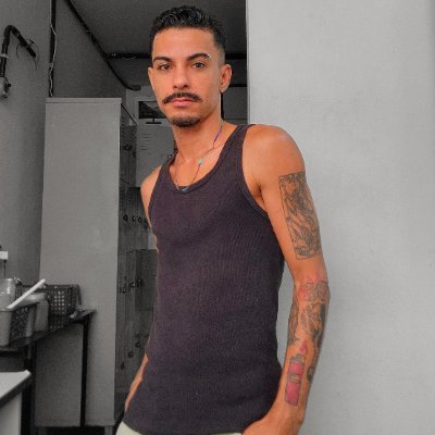 ESSE PERFIL NÃO É PORNÔ! pare por aqui, só tem lamentações de um jovem adulto em crise
