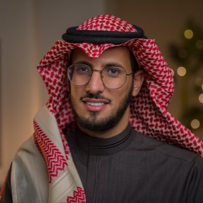 المدير التنفيذي لشركة مكعبات لتطوير المشاريع الصغيرة والمتوسطة ومستثمر في قطاع المطاعم رخصة موثوق : 126040