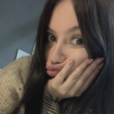 tessaaddior's profile picture. Let's eat sushi 😋
Gin and Tonic ❤️