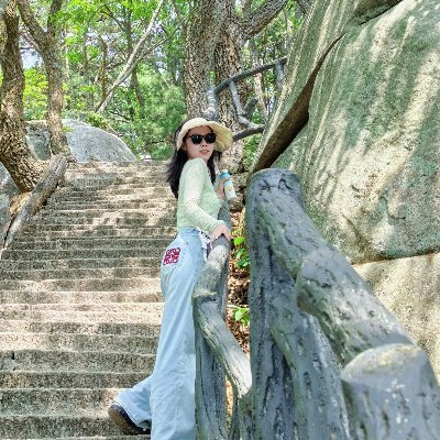 CaiRosie72110's profile picture. 